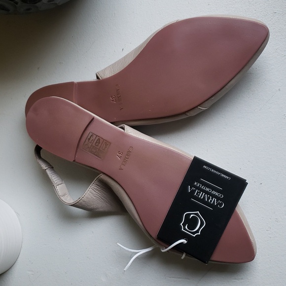 Carmela Women's Chic Beige Pointed Toe Slingback Flat Leather Loafers. NWT - Picture 6 of 14